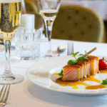 découvrez pourquoi les restaurants étoilés intègrent le cidre dans leur carte : associations gastronomiques, richesses aromatiques et nouvelles tendances culinaires.